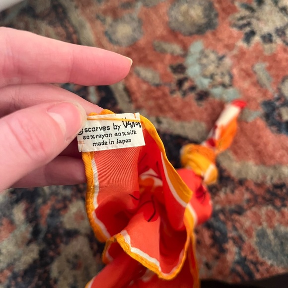 Vintage Vera Silk Blend Scarf - Picture 10 of 10